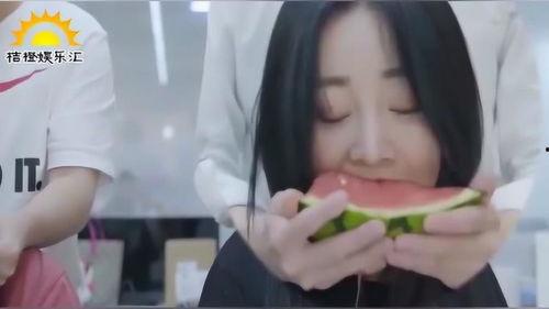 美女吃瓜姐姐,揭秘娱乐圈幕后故事