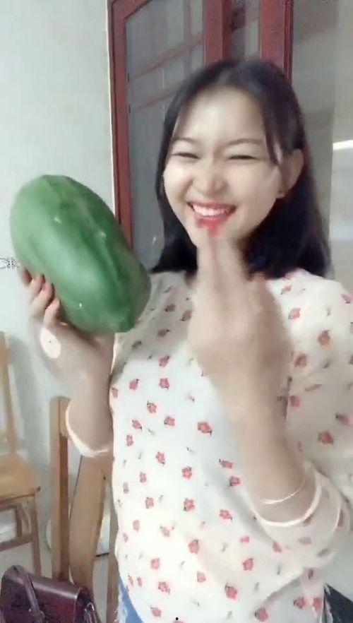 美女吃瓜姐姐,揭秘娱乐圈幕后故事