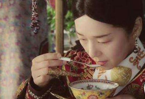 满朝文武吃瓜短剧,短剧风趣演绎宫廷趣事