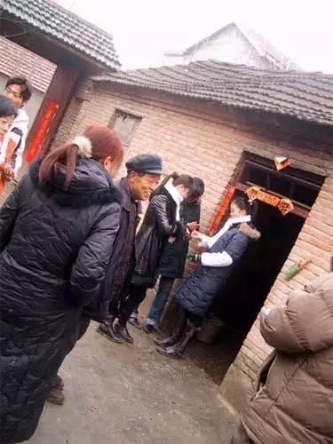 真实农村相亲吃瓜,吃瓜群众围观，揭秘乡村爱情故事